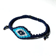 Load image into Gallery viewer, Evil eye macramé armband