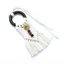 Load image into Gallery viewer, Mini macramé geur hanger Collectie