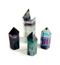 Afbeelding in Gallery-weergave laden, Mineraalsteen punten (staand)
