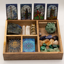 Afbeelding in Gallery-weergave laden, Sacred Tarot box – Mangohout Collectie
