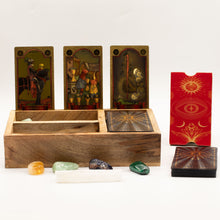 Afbeelding in Gallery-weergave laden, Sacred Tarot box – Mangohout Collectie
