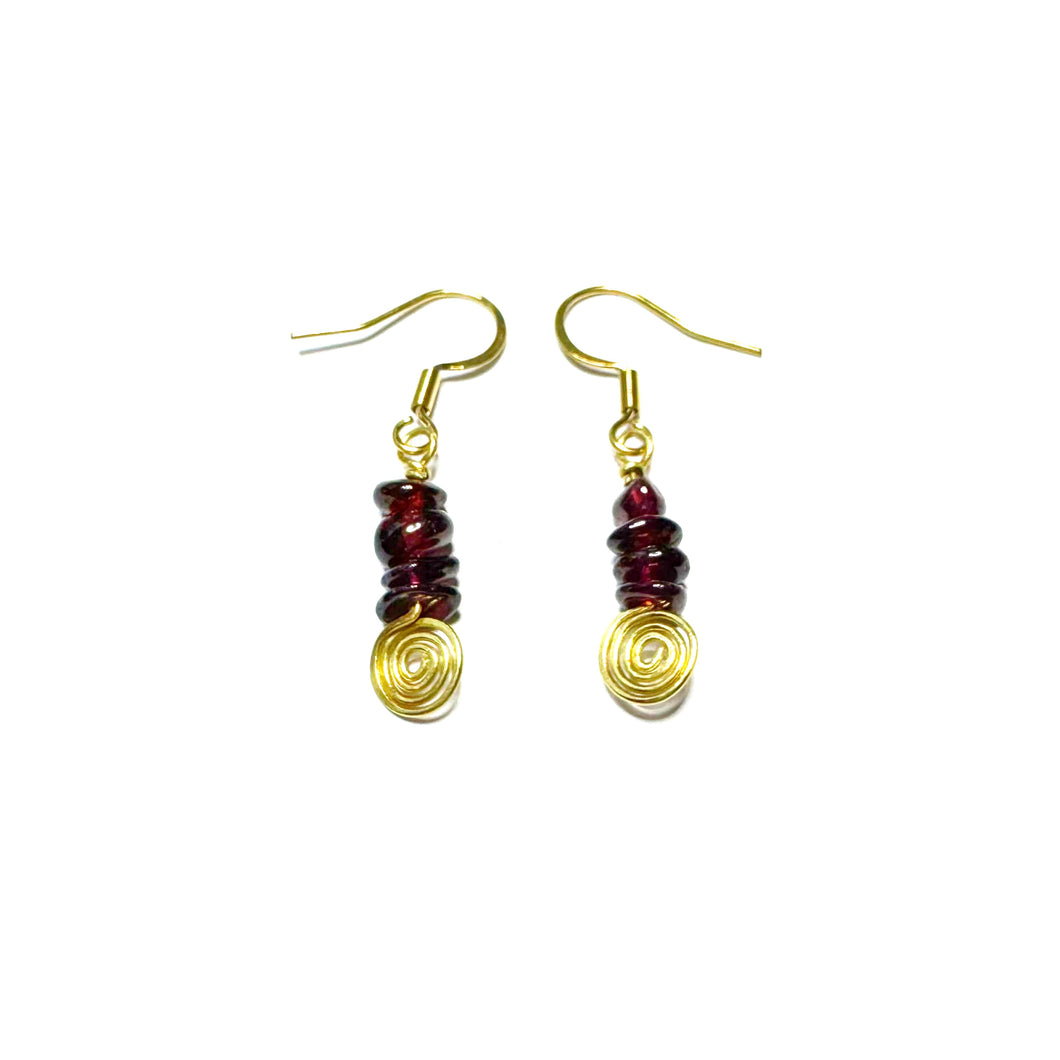Garnet swirl oorringen