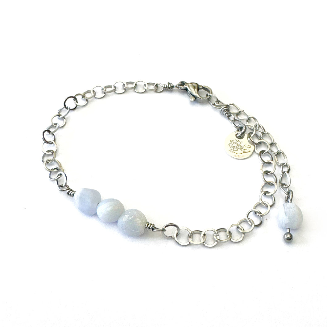 Chalcedony Calm armband