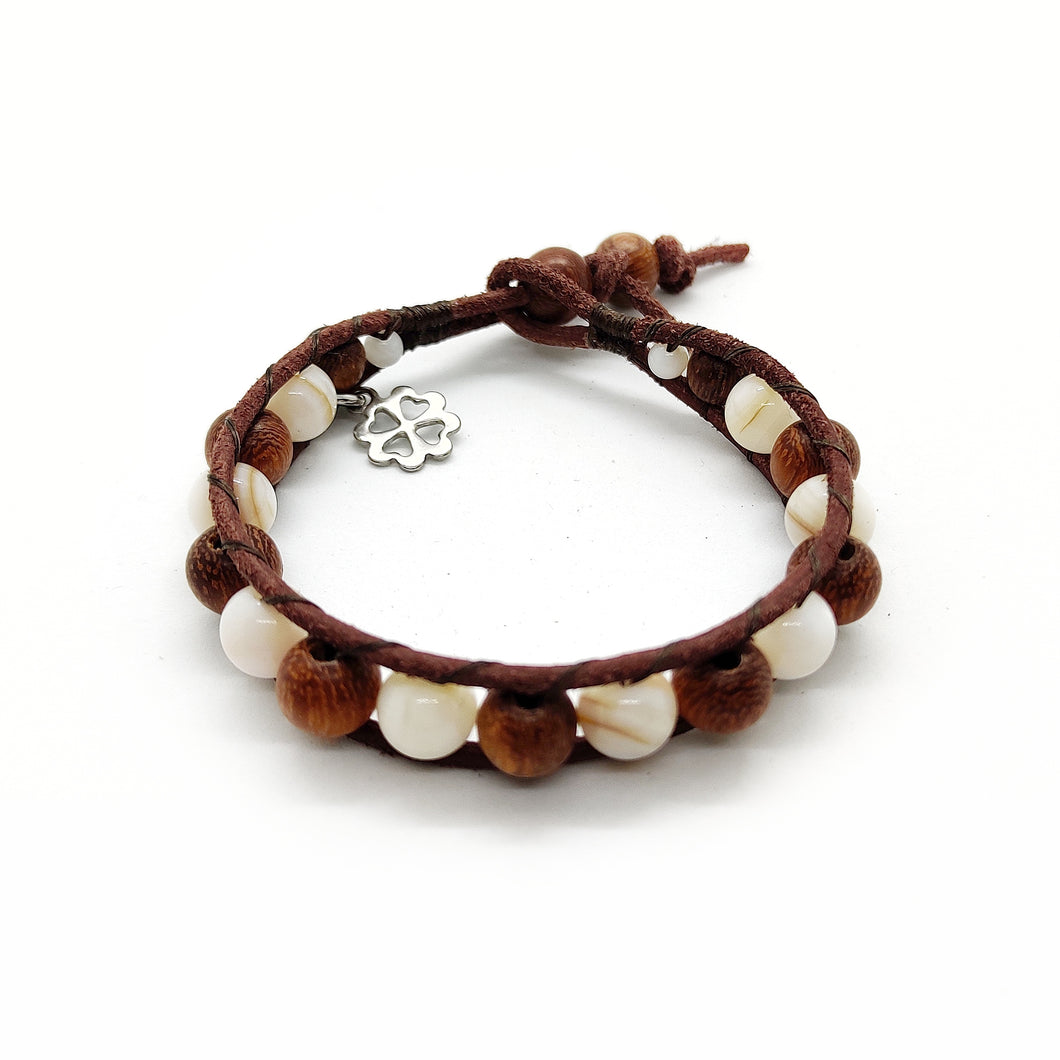 Leather pearl bracelet