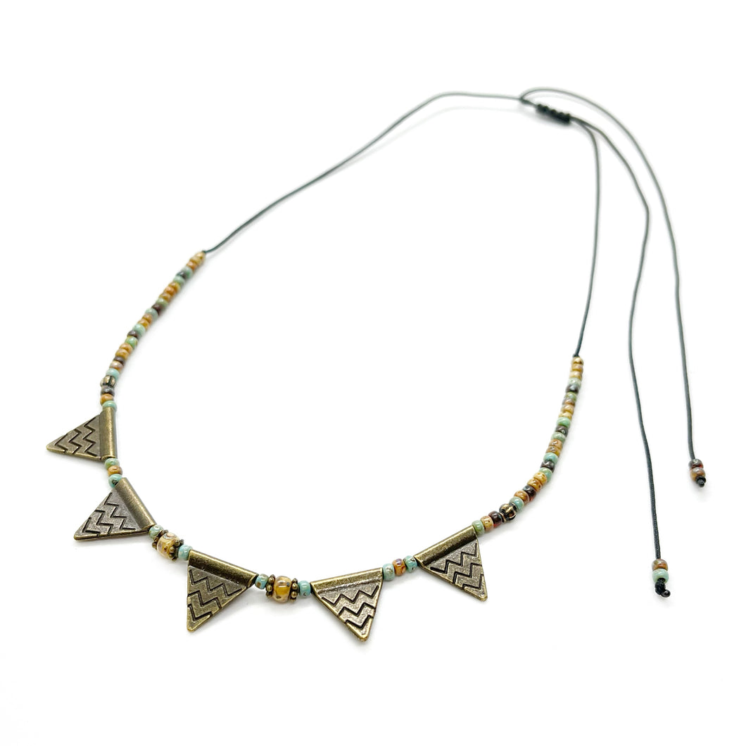 Beach boho triangle ketting